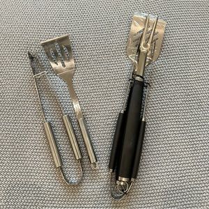 3/$20 4PC Stainless steel grill set NWOT